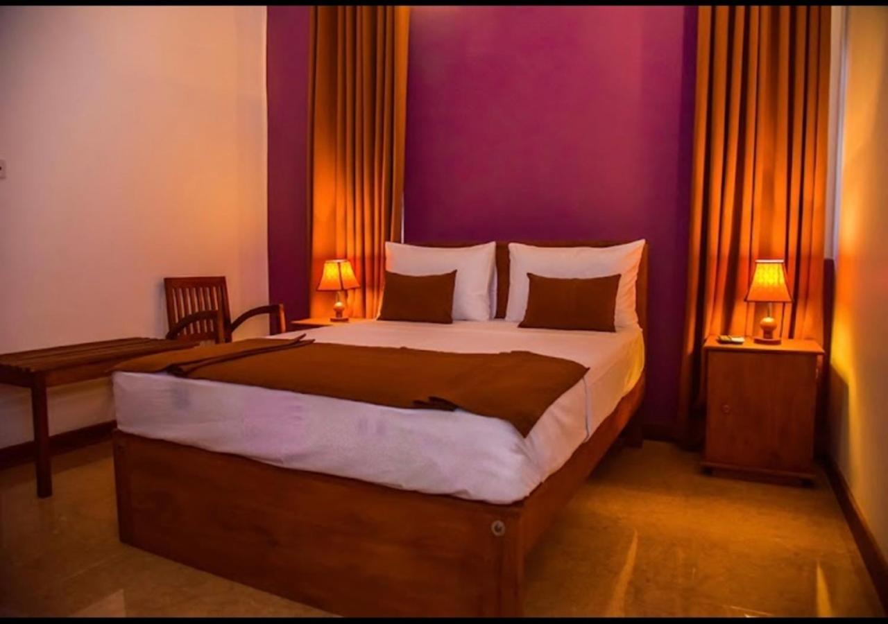 Ace Boutique Airport Otel Katunayaka Dış mekan fotoğraf