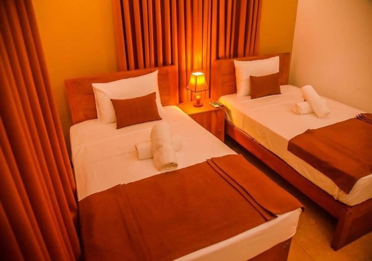 Ace Boutique Airport Otel Katunayaka Dış mekan fotoğraf