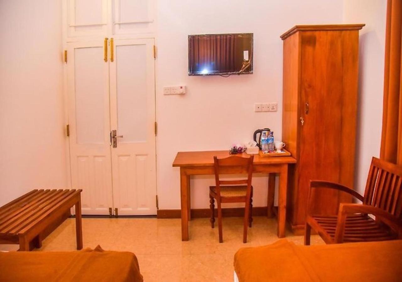 Ace Boutique Airport Otel Katunayaka Dış mekan fotoğraf